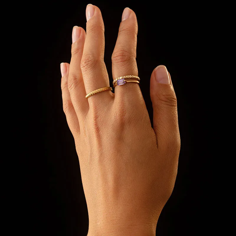 Baguette Ring, Amethyst, 9kt Yellow Gold