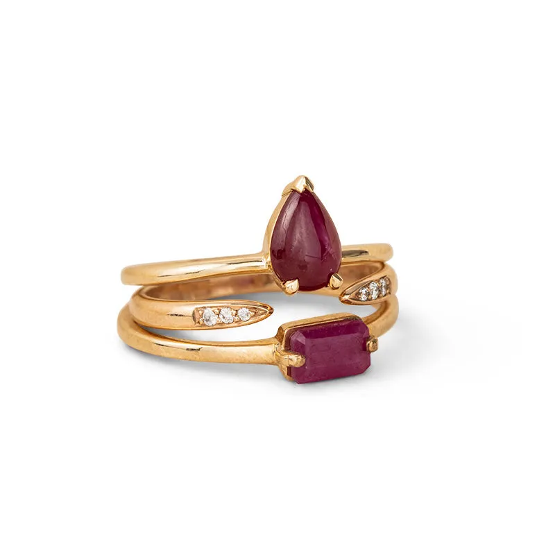 Baguette Ring, Ruby, 9kt Yellow Gold