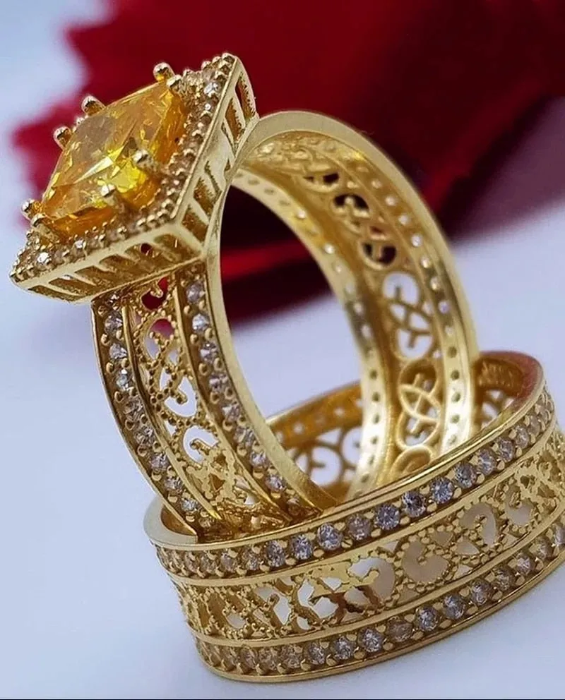 Elegant Gold Color Zircon Crystal Ring