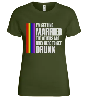 I'm Getting Married Design - Basic women's t-shirt