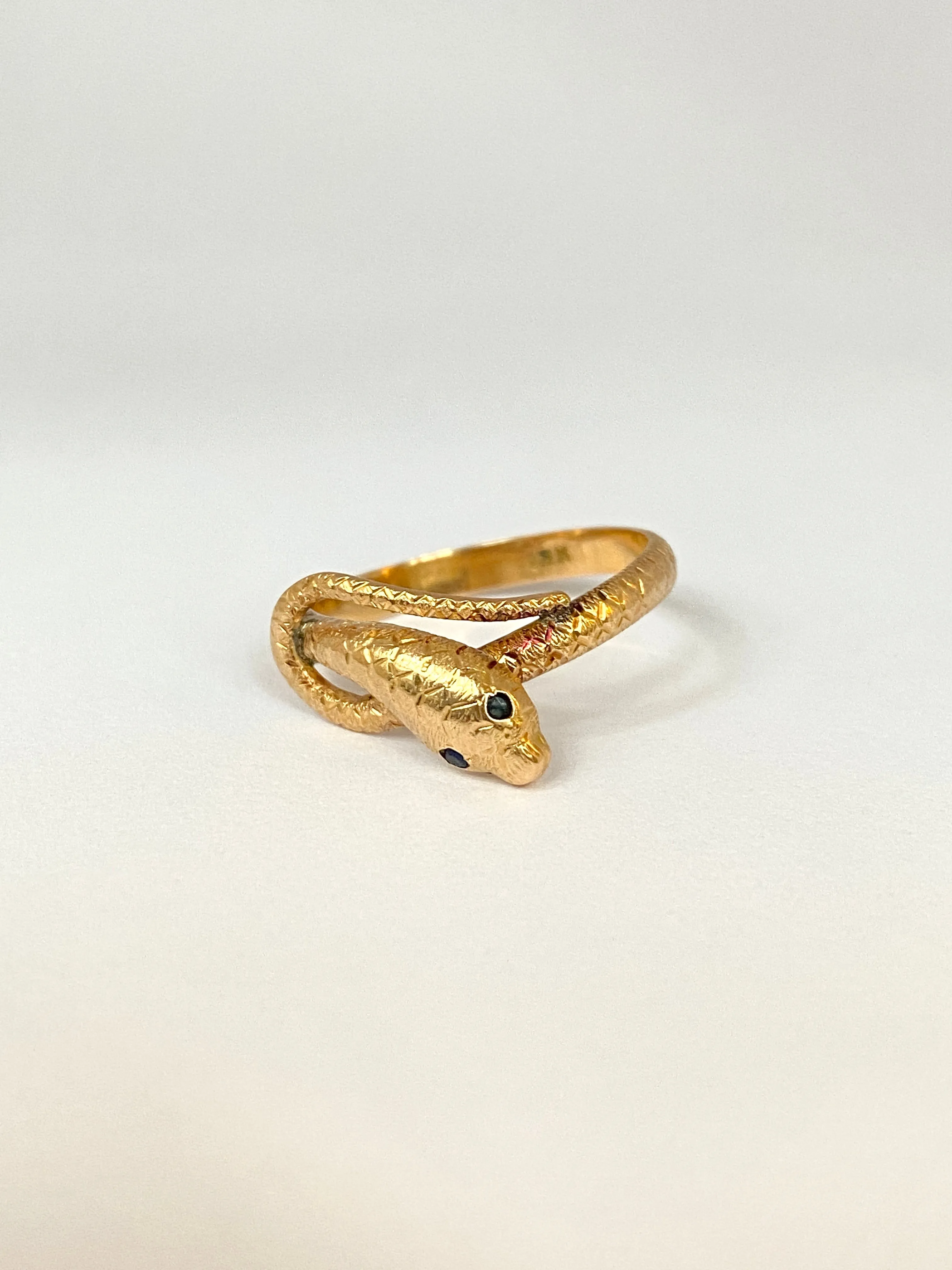 Vintage, 18ct Gold Sapphire Eyed Snake Ring (circa 1940s)